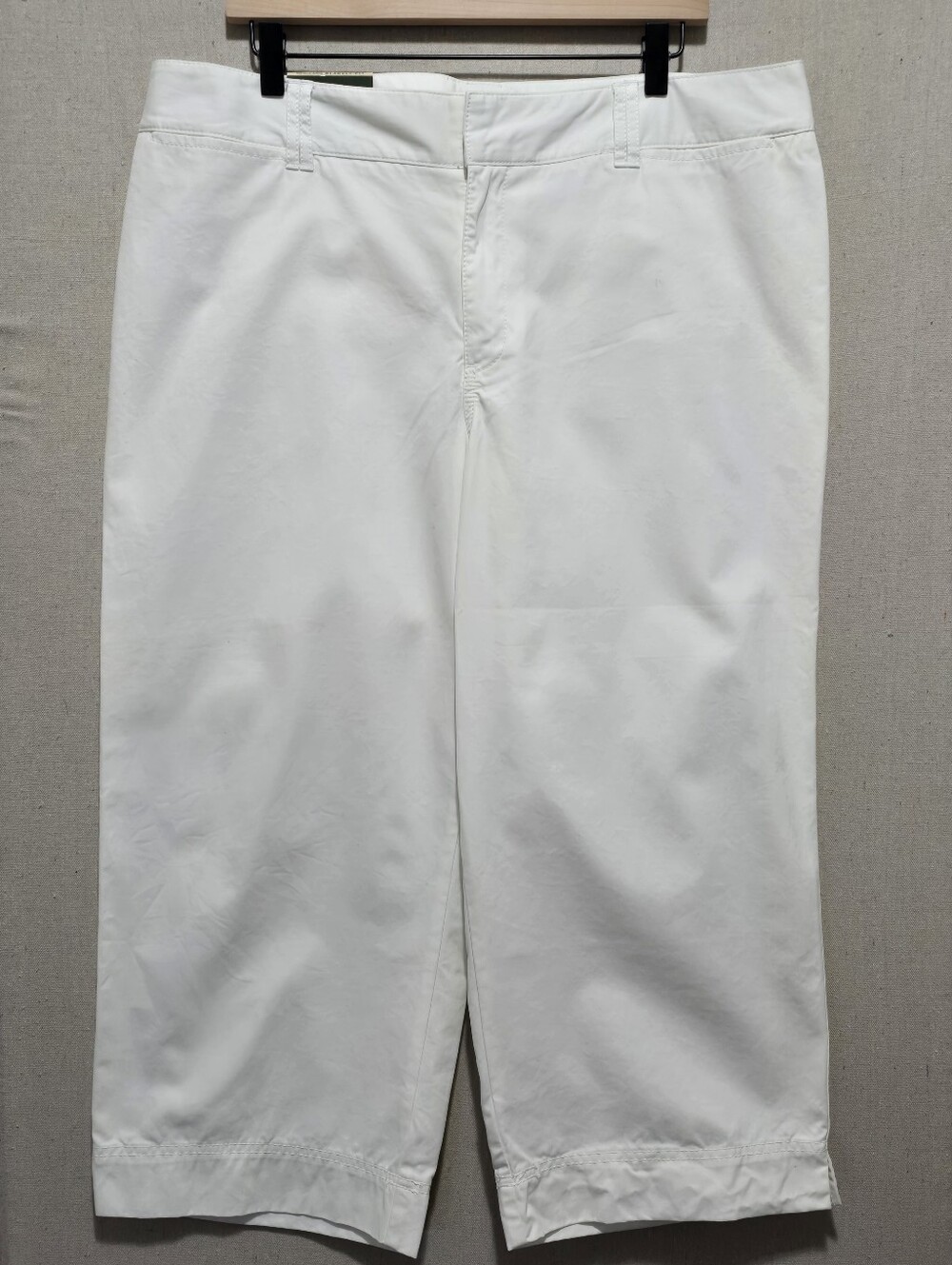 Eddie Bauer Blakely Fit White Cropped Pants Capris Women’s Size 18 NWT Cotton
